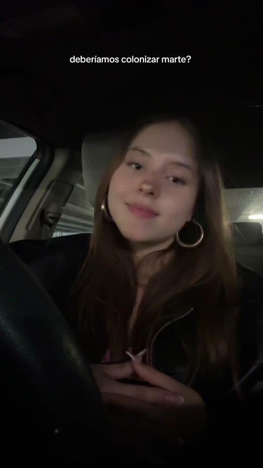 Post 6 by Sofia 🤍 on TikTok (video)