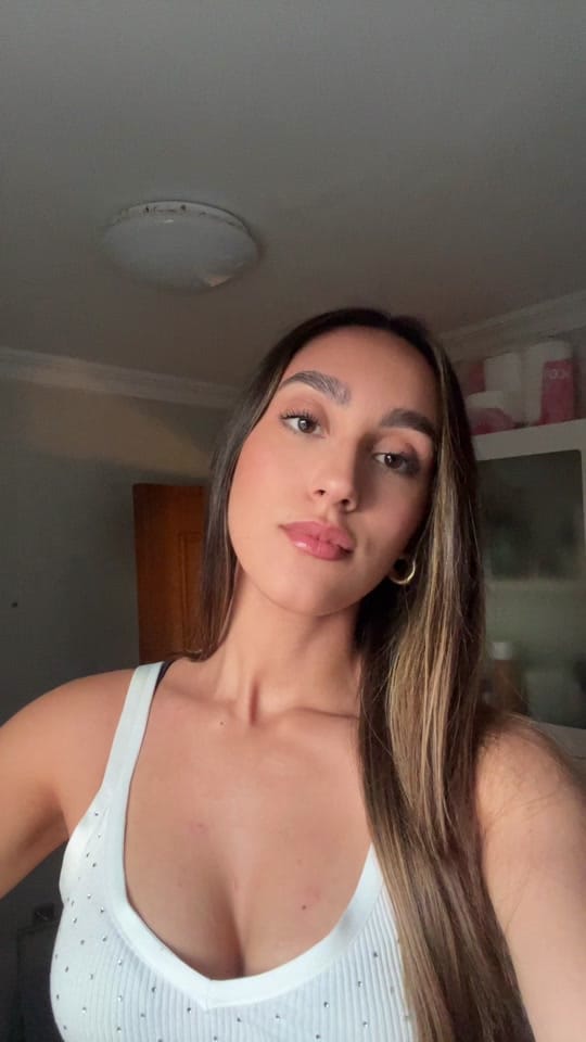 Post 2 by Ana on TikTok (video)
