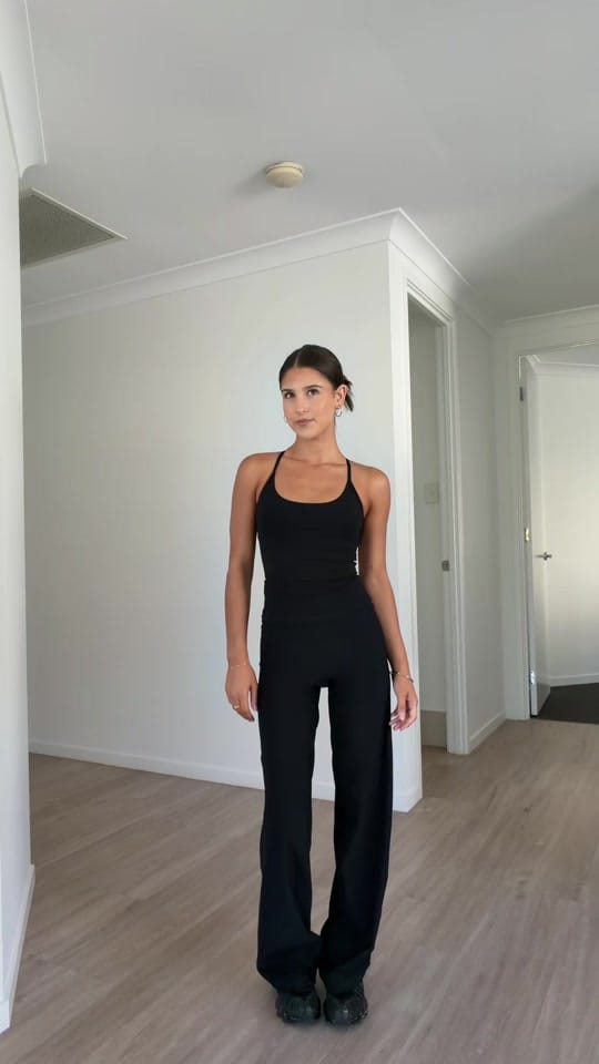Post 6 by hol on TikTok (video)