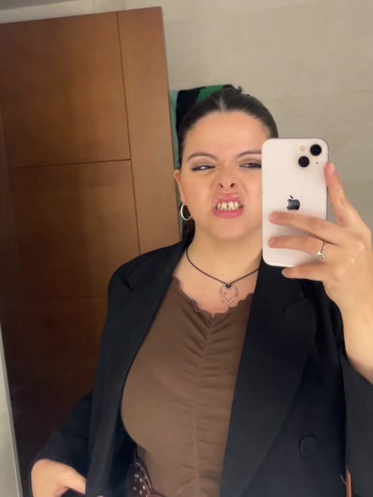 Post 2 by Clau💅🏻💿🌻🌌 on TikTok (video)