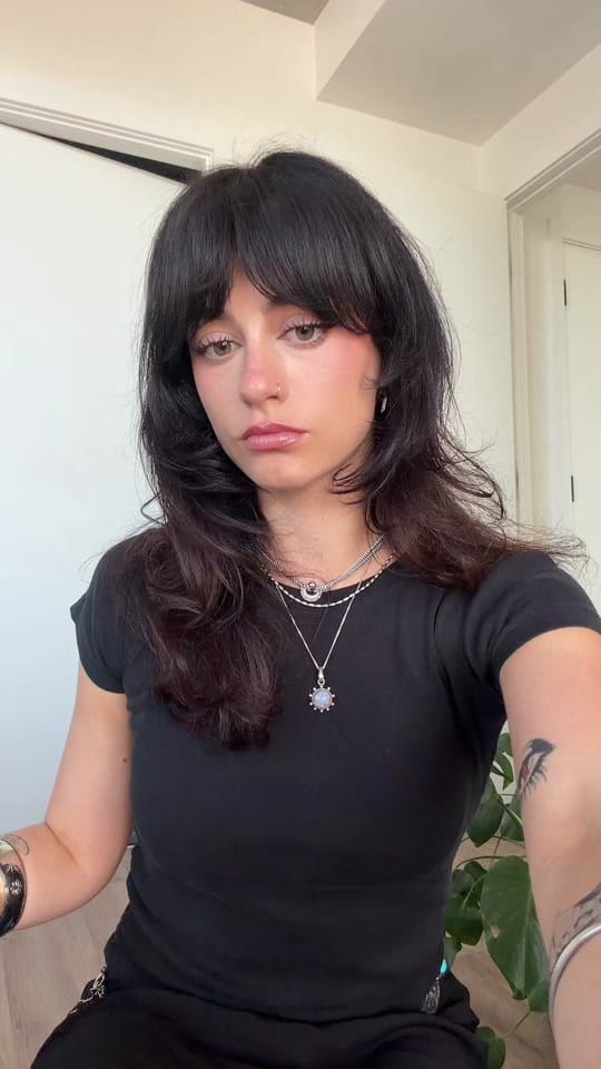 Post 6 by Sydney Frost on TikTok (video)