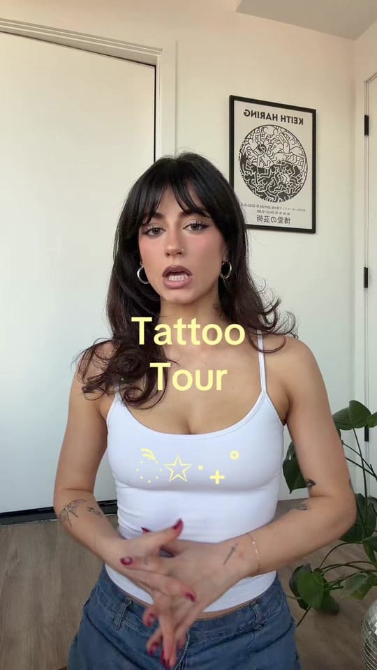 Post 9 by Sydney Frost on TikTok (video)