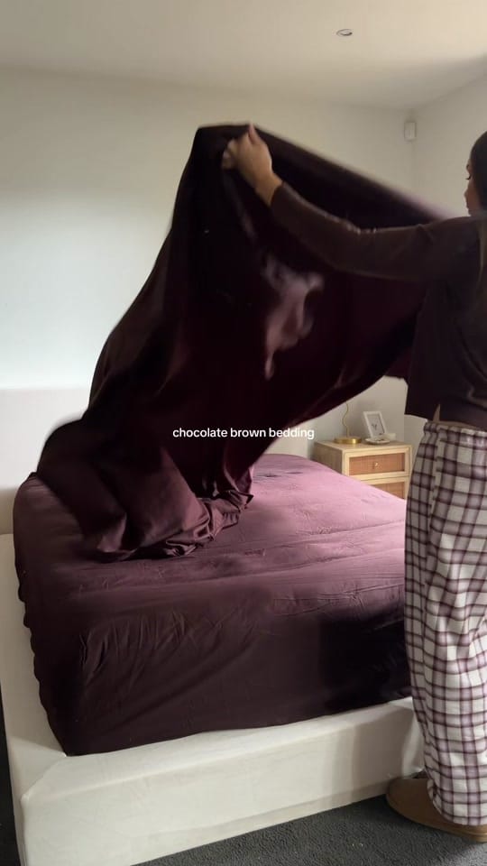 Post 4 by Lizy Gregory on TikTok (video)