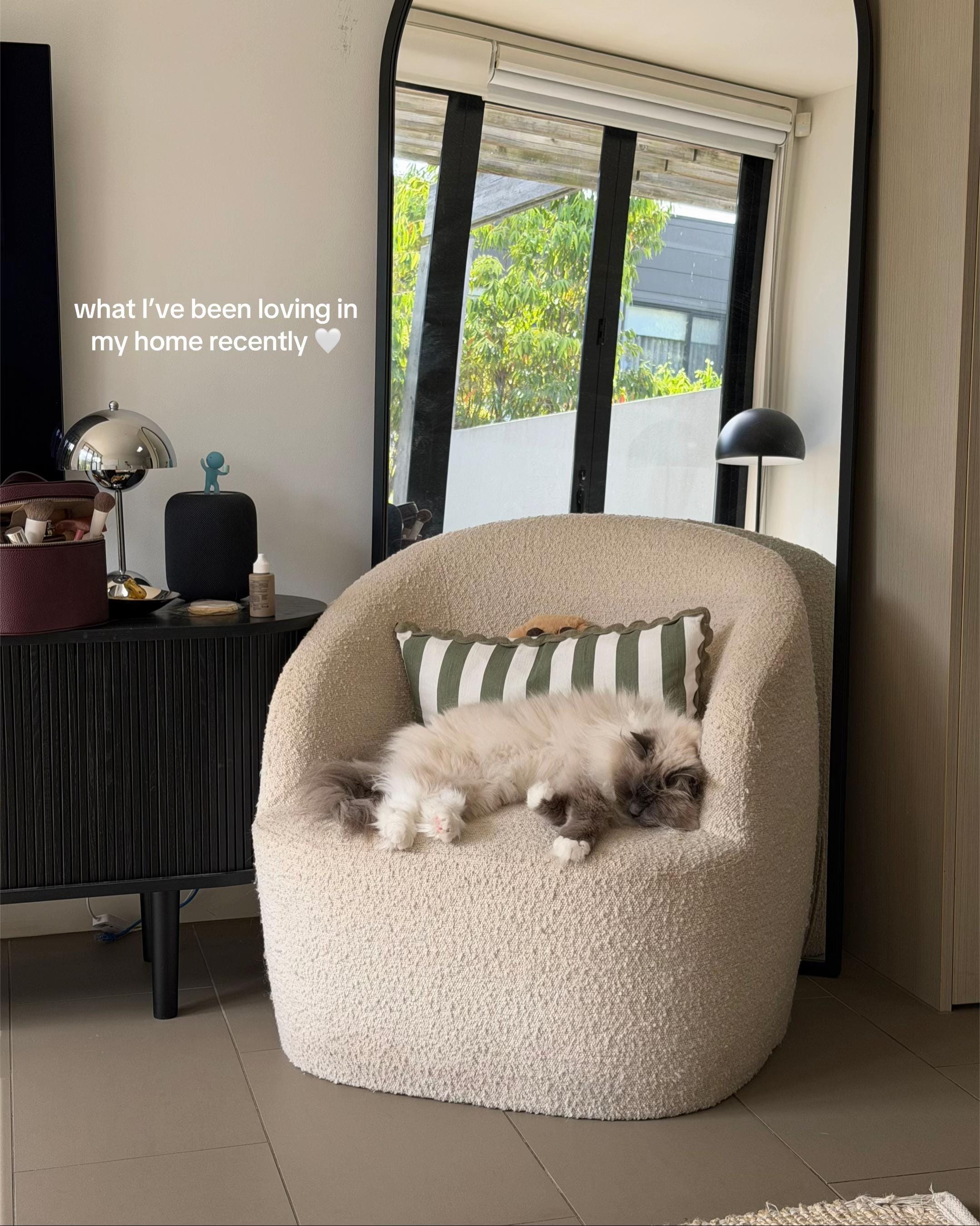 Post 3 by Lizy Gregory on TikTok (video)
