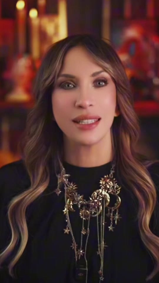 Post 4 by VIDENTE|VALENTINA on TikTok (video)