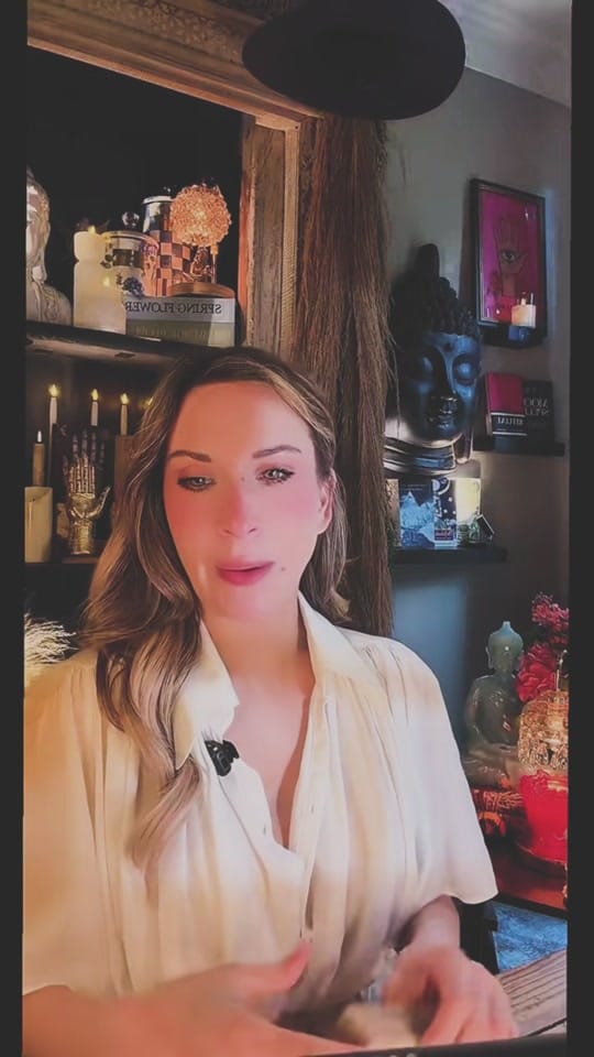 Post 2 by VIDENTE|VALENTINA on TikTok (video)