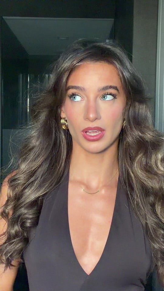 Post 7 by Carla on TikTok (video)