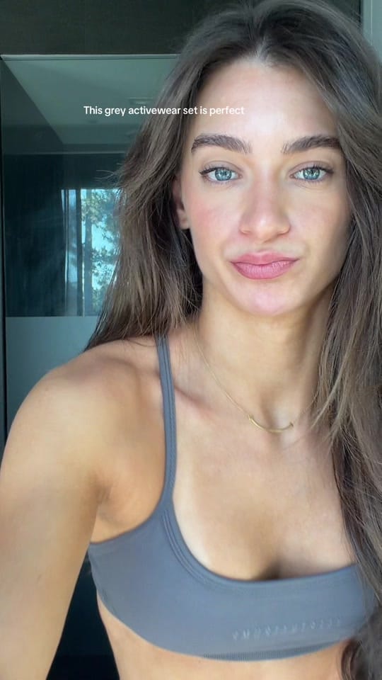 Post 4 by Carla on TikTok (video)