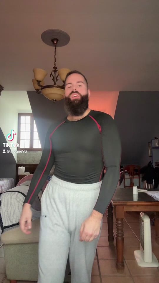 Post 8 by Luque93 on TikTok (video)