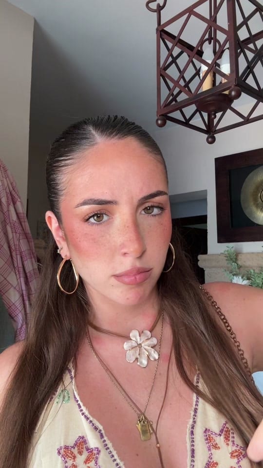 Post 2 by Carmen Rapri on TikTok (video)