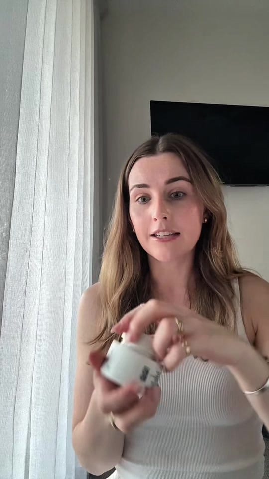 Post 2 by Sarah van der Post on TikTok (video)