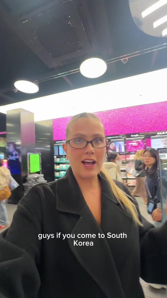Post 7 by Lisa on TikTok (video)