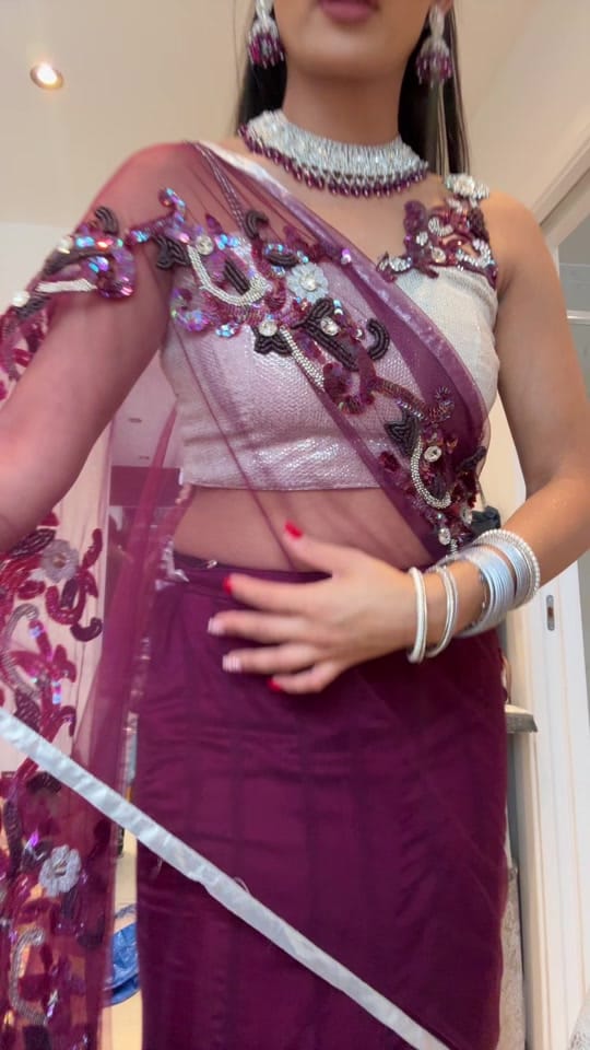 Post 4 by Raina on TikTok (video)