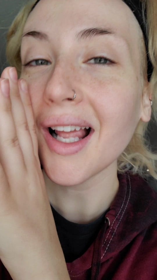 Post 2 by Sydney Hunter 🇨🇦 on TikTok (video)