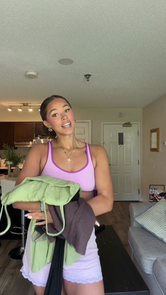 Post 5 by Sydney Bridges on TikTok (video)