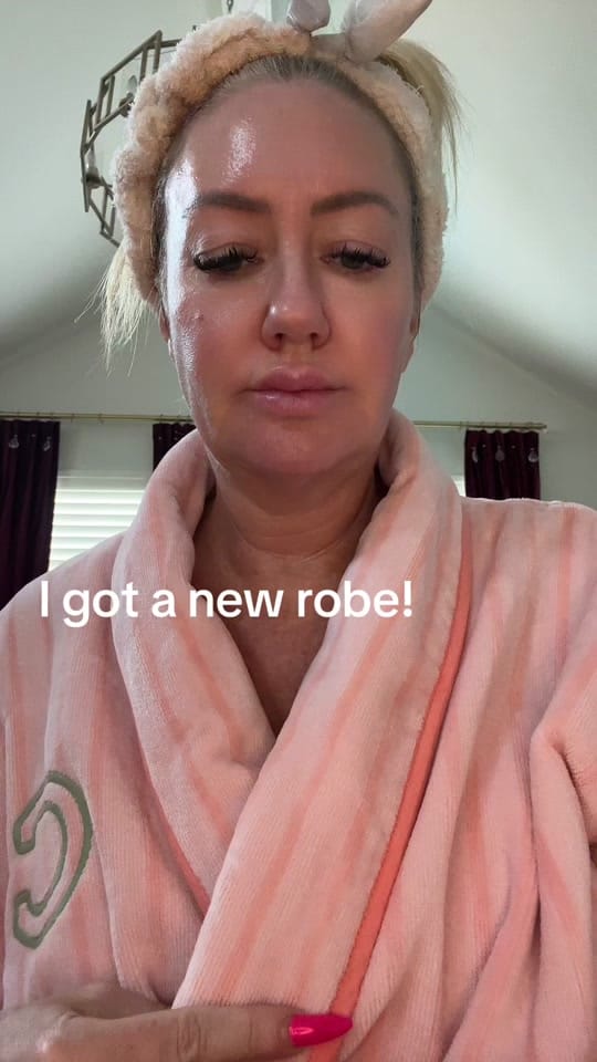 Post 1 by carahawkins01 on TikTok (video)