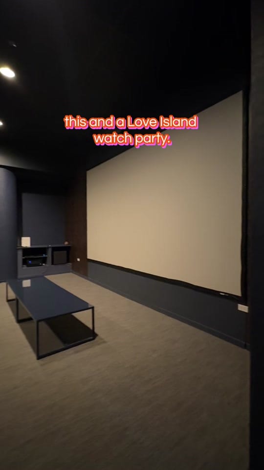 Post 6 by Apartment Source Chicago on TikTok (video)