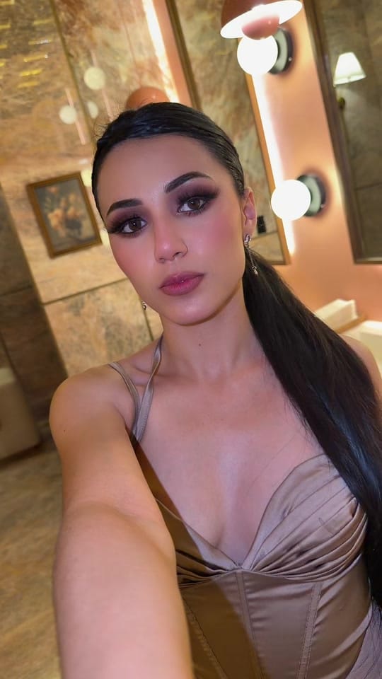 Post 4 by Sydney VH on TikTok (video)
