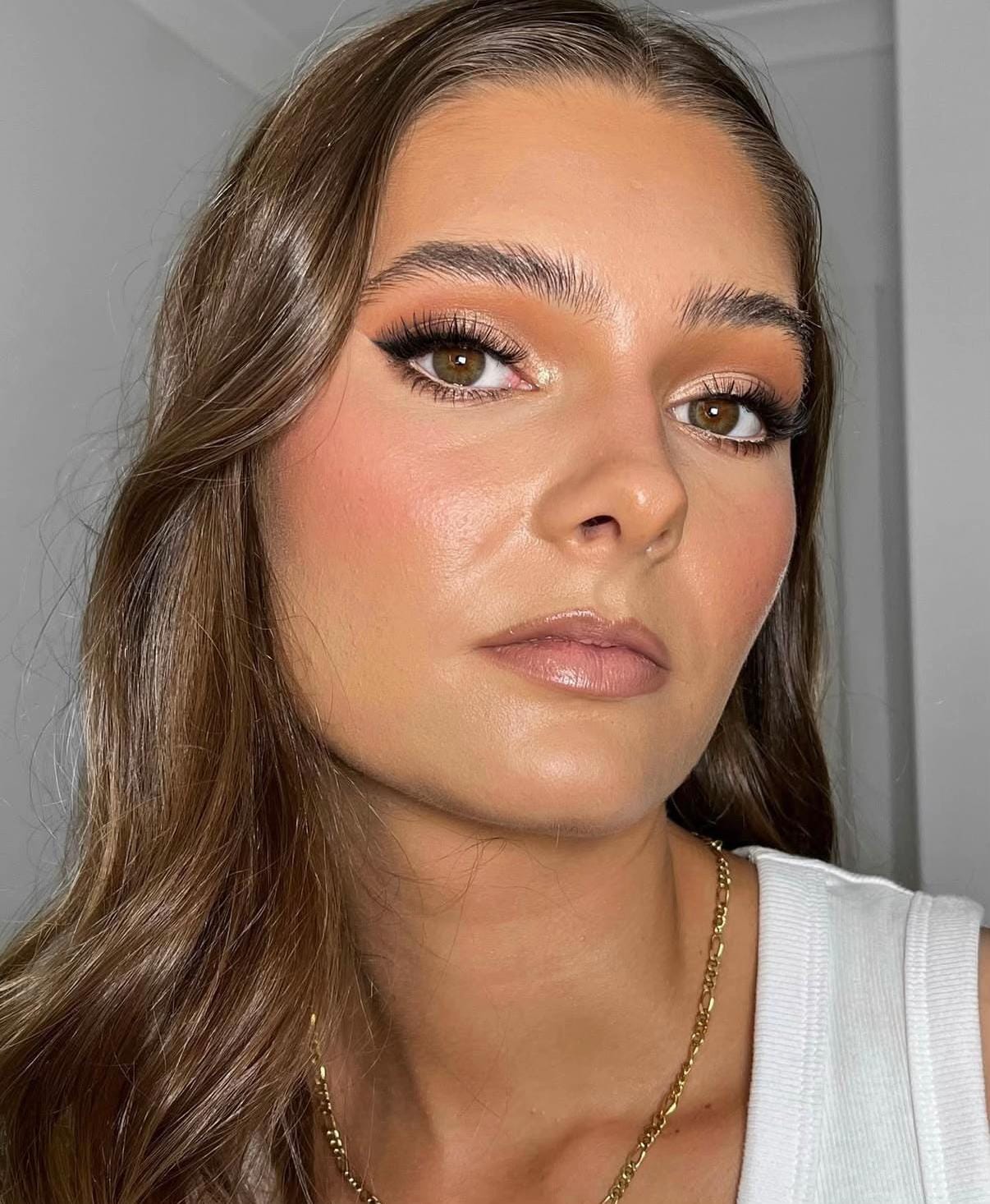 Post 1 by Montanna Makeup Artist on TikTok (video)