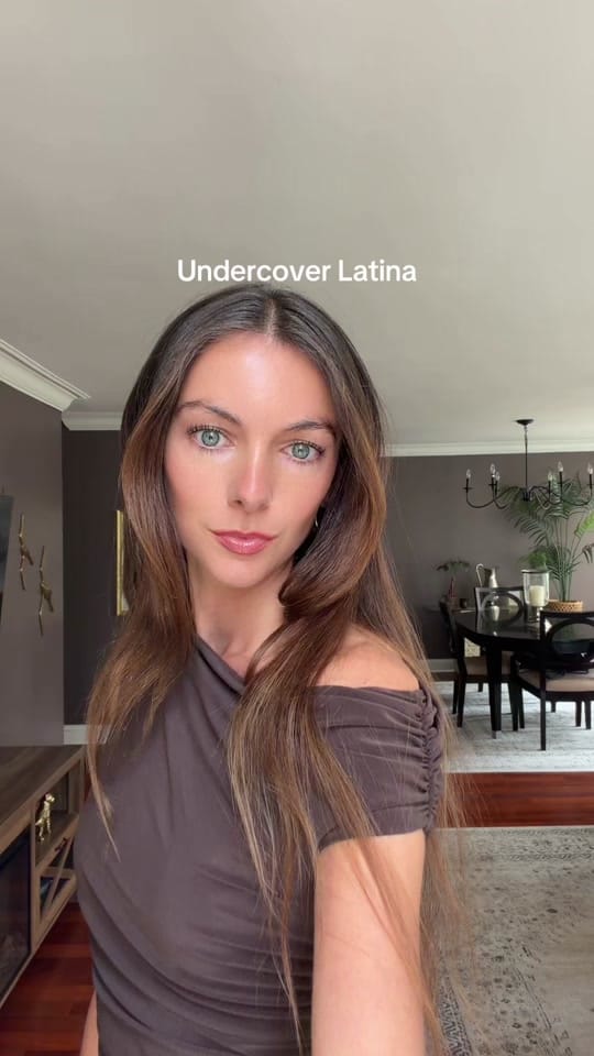 Post 5 by Alina Noemi on TikTok (video)