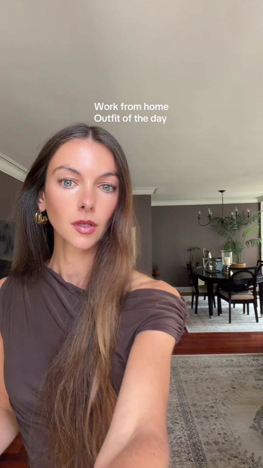 Post 4 by Alina Noemi on TikTok (video)