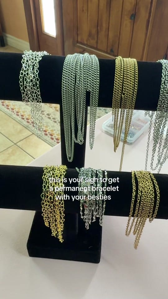 Post 6 by mrsalondrav on TikTok (video)