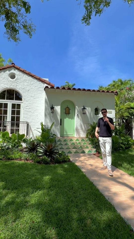Post 6 by Ryan Thorburn on TikTok (video)