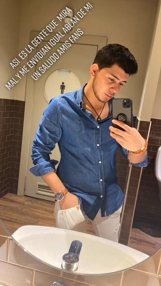 Post 8 by Alinthoncantro on TikTok (video)