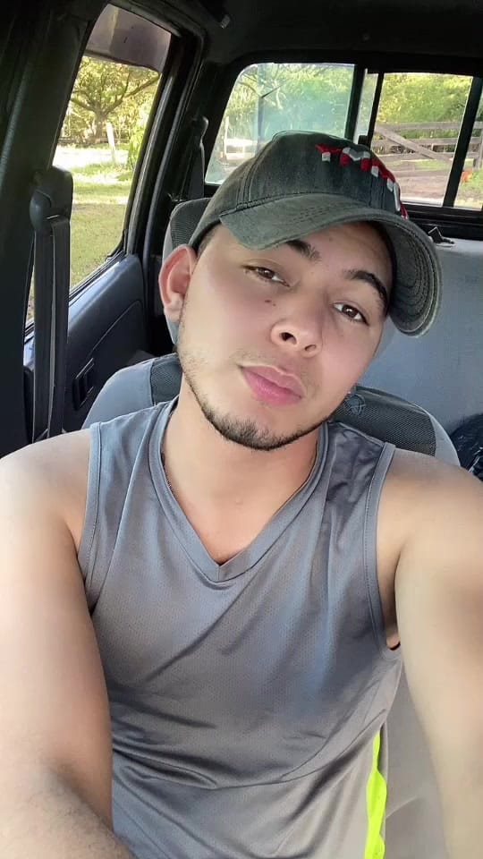 Post 2 by Alinthoncantro on TikTok (video)