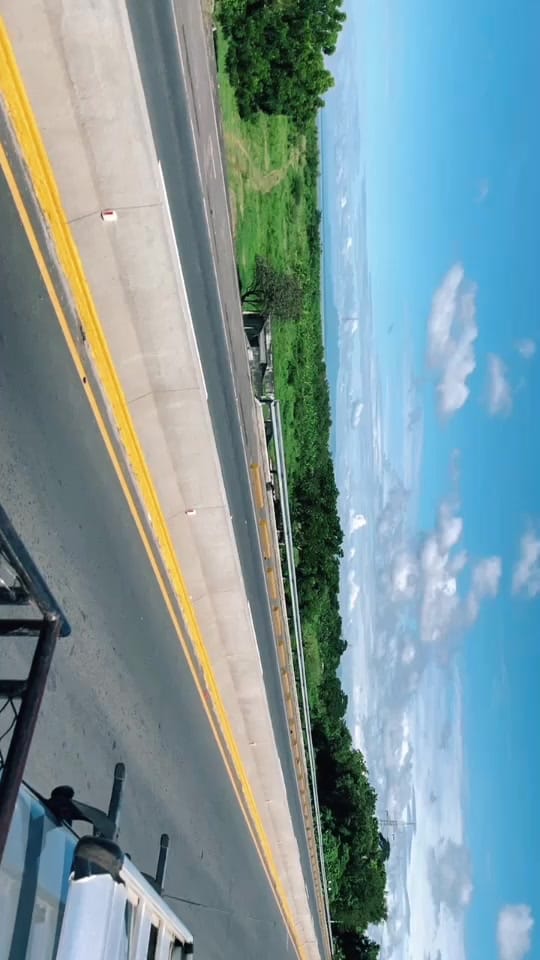 Post 1 by Alinthoncantro on TikTok (video)