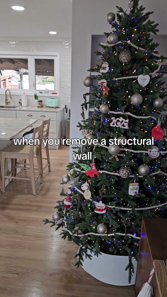 Post 8 by Carlos - Chi Contractor on TikTok (video)