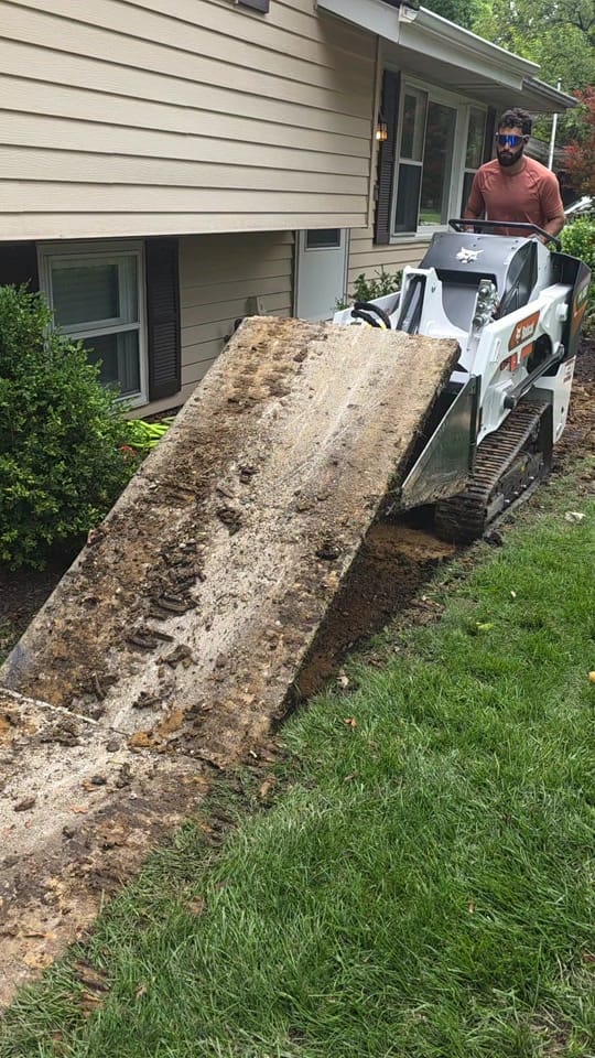 Post 2 by Carlos - Chi Contractor on TikTok (video)