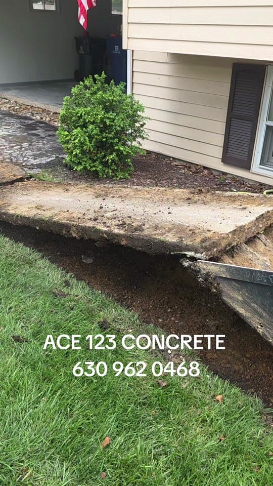 Post 1 by Carlos - Chi Contractor on TikTok (video)