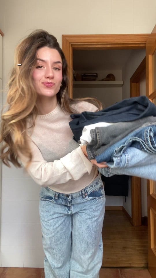 Post 4 by SESI🌙 on TikTok (video)