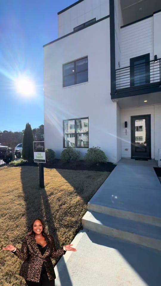 Post 4 by Jasmine, The REALTOR on TikTok (video)