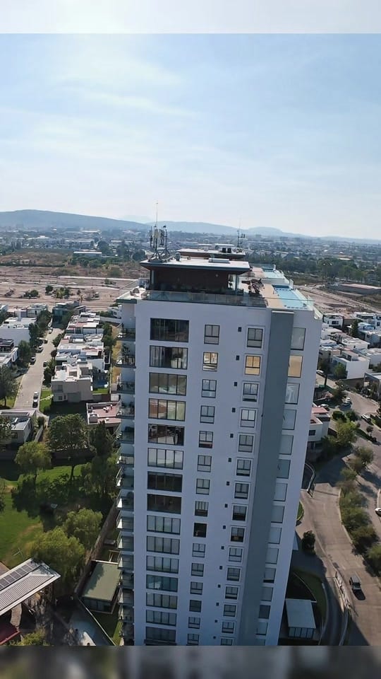 Post 6 by Antonio Sandoval l Realtor on TikTok (video)