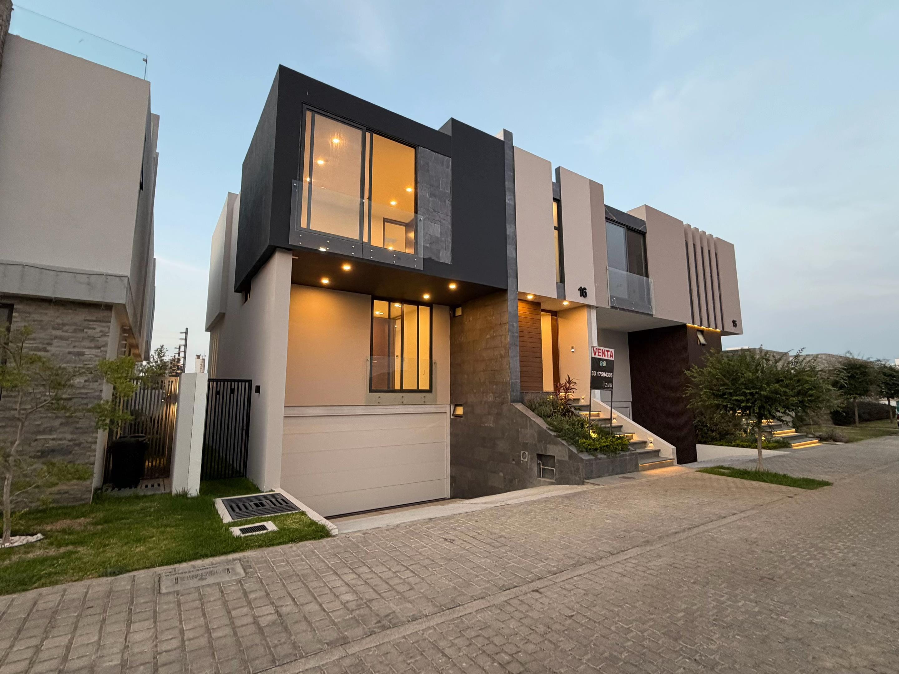 Post 8 by Antonio Sandoval l Realtor on TikTok (video)
