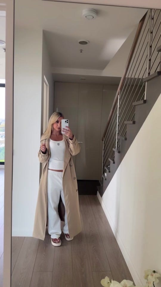 Post 2 by nicolegravias on TikTok (video)