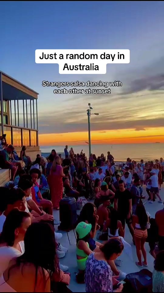 Post 1 by Mau | Creator✨ on TikTok (video)