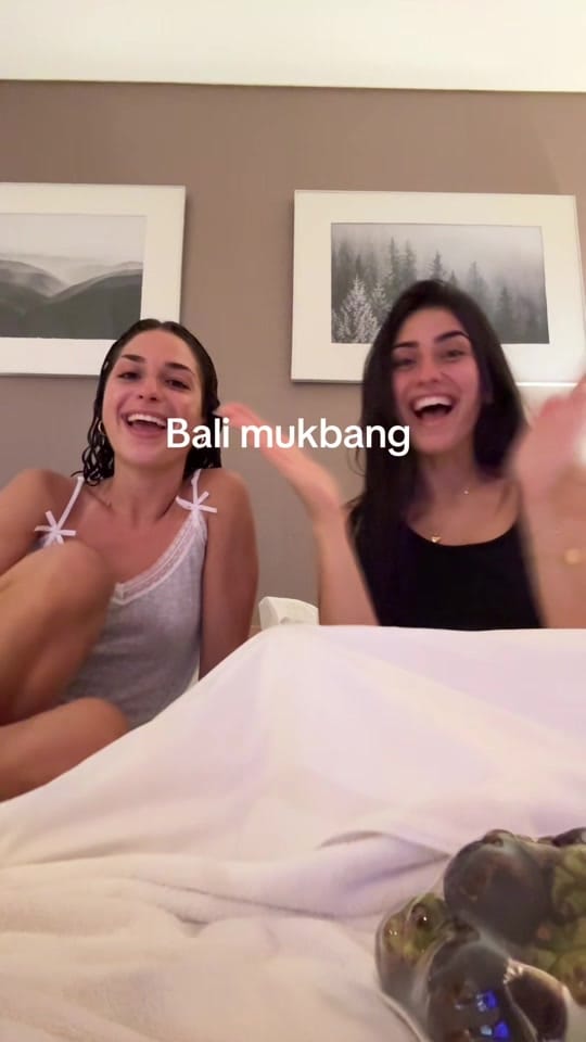 Post 1 by Ecem Koçkaya MUA on TikTok (video)