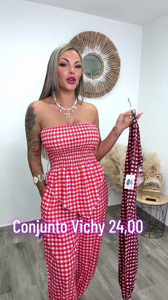 Post 2 by ElVestidorDeDiva on TikTok (video)