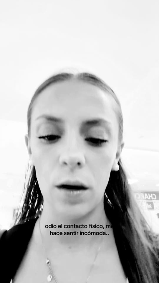 Post 6 by ania🤧 on TikTok (video)