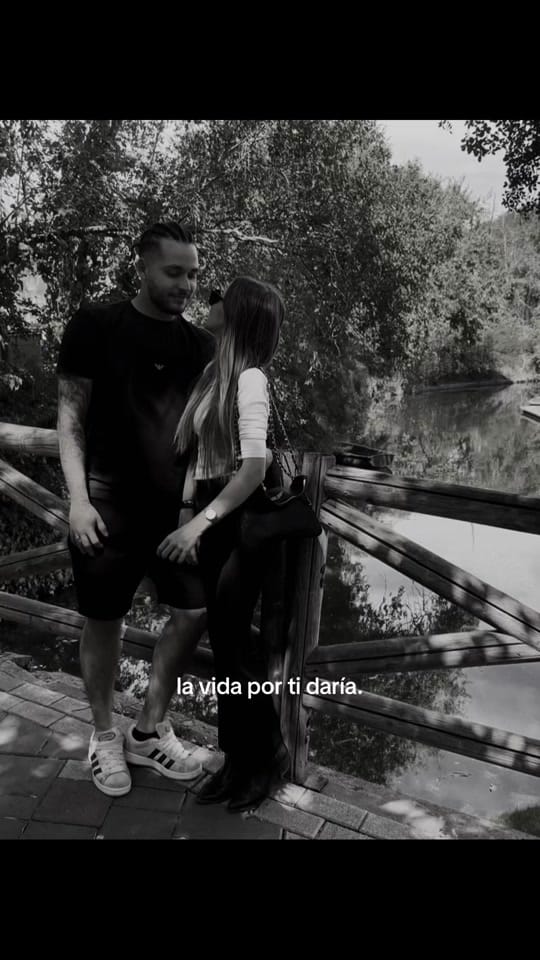 Post 2 by ania🤧 on TikTok (video)