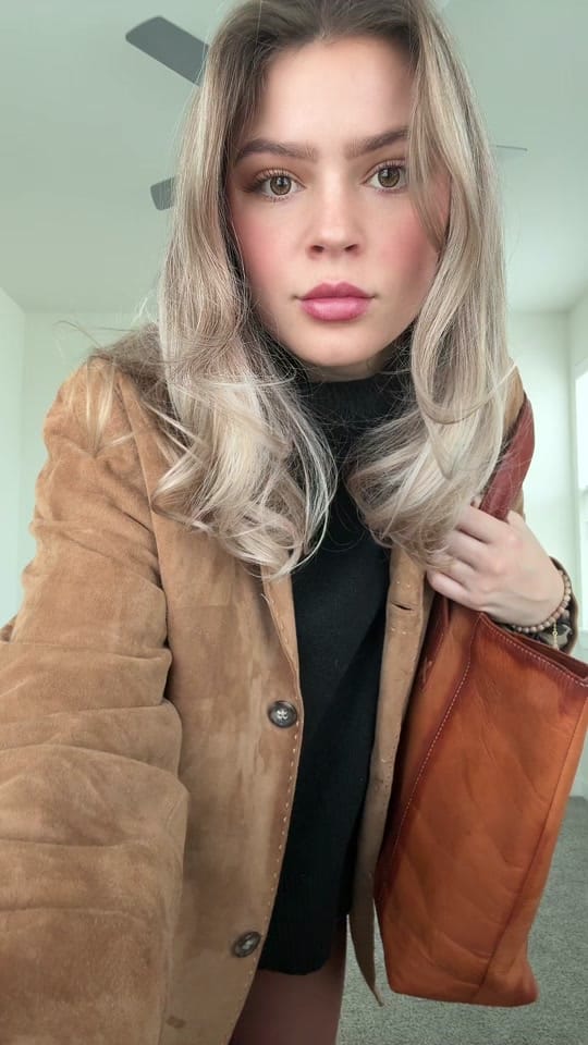 Post 8 by Adri on TikTok (video)