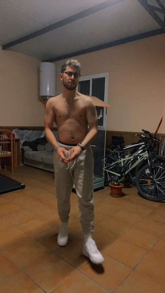 Post 2 by Nico Caro on TikTok (video)