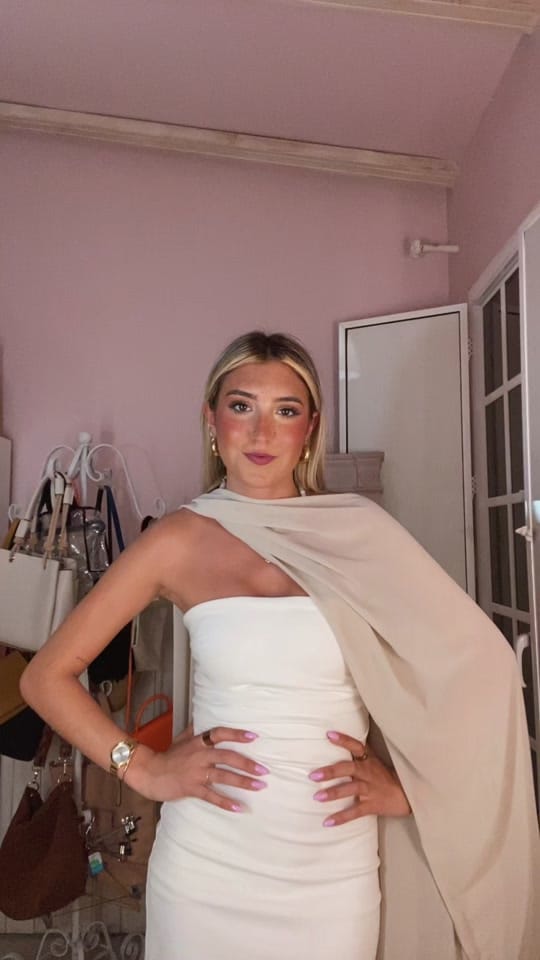 Post 8 by Ana Fuentevilla💫 on TikTok (video)