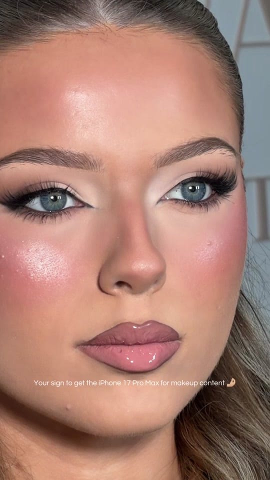 Post 8 by Jessica Nicastro MUA on TikTok (video)