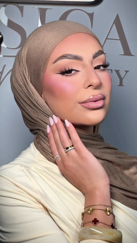 Post 6 by Jessica Nicastro MUA on TikTok (video)