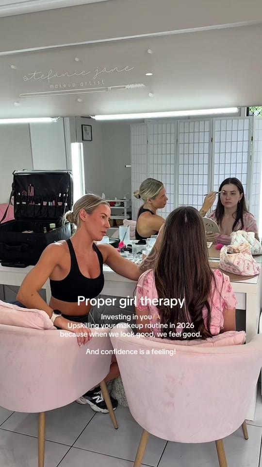 Post 7 by Lou Makeup Artistry on TikTok (video)