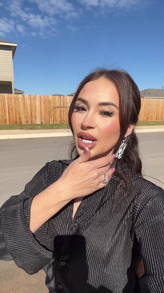 Post 2 by Samantha Martinez on TikTok (video)